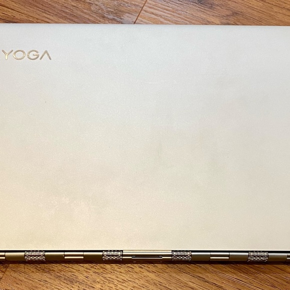 Lenovo Yoga 910 Convertible 16GB Memory 1TB Hard Drive 14" UHD Screen - Picture 4 of 6